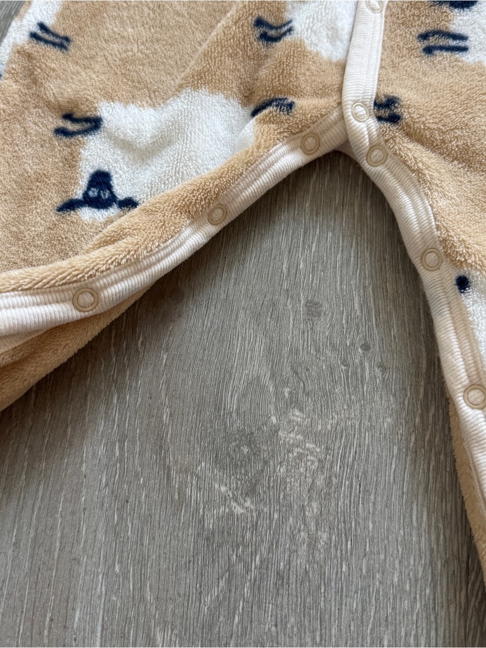 Baby Cozy Sheep-Print Fleece Onesie - Tan/White - 12M (74cm) - Picture 6 of 10